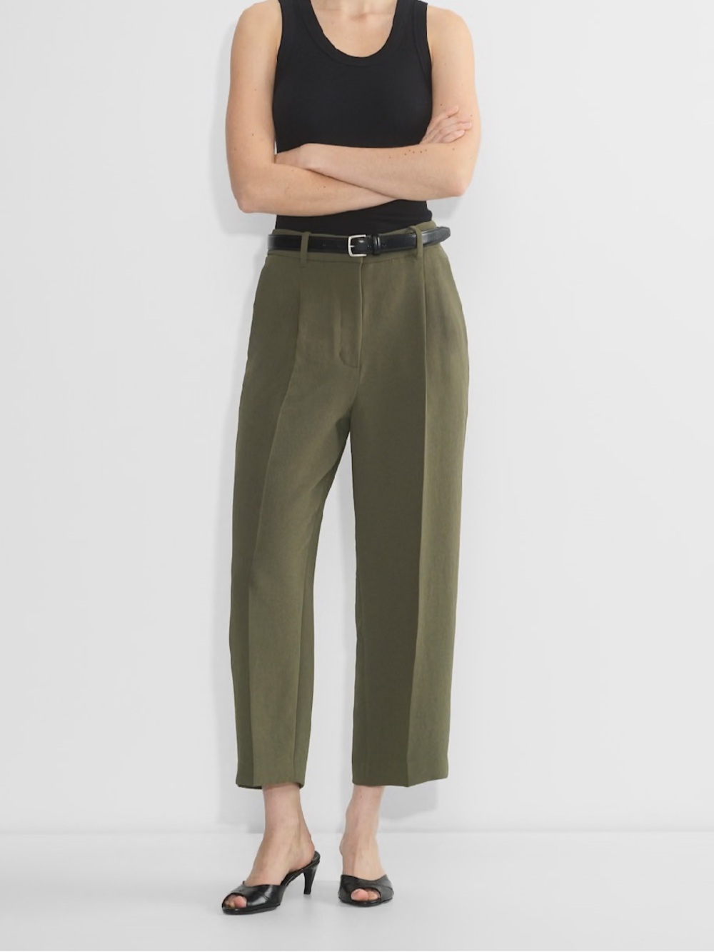 Aritzia The Effortless Pant Cropped - Crepette Dark Olive Size 0